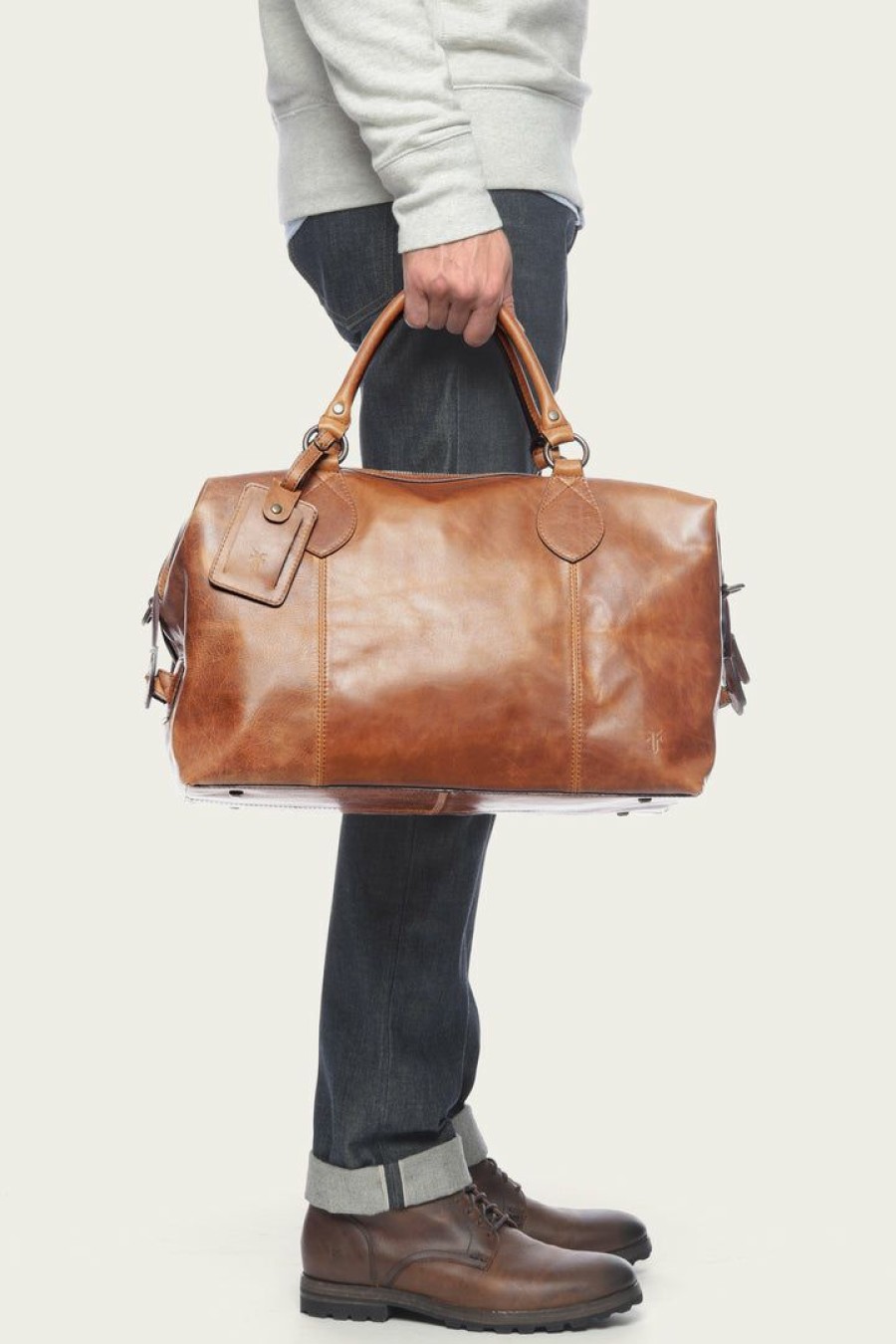 Men The Frye Company | The Frye Company Logan Overnight Cognac